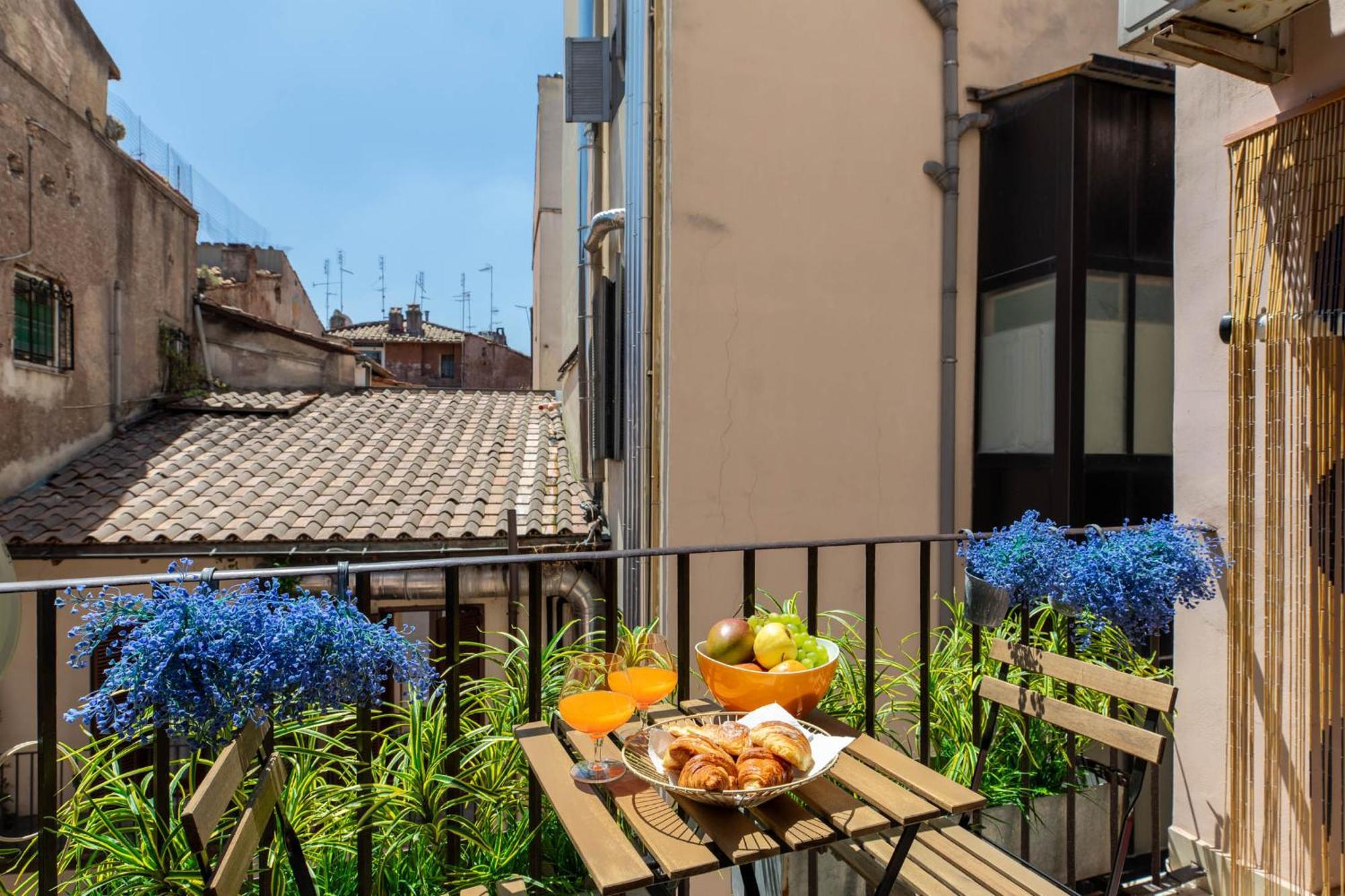 Iflat Pantheon'S Roomy And Friendly Apartment Рим Экстерьер фото